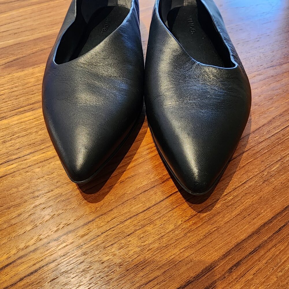 Vince. Lex Asymmetrical Leather Flat - Picture 2 of 5
